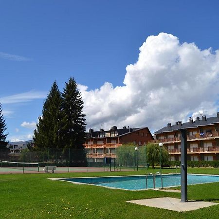 Amplio Apartamento en Llivia con piscina Exterior foto