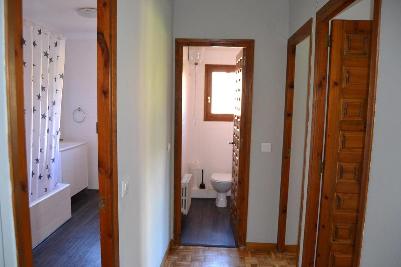 Amplio Apartamento en Llivia con piscina Exterior foto