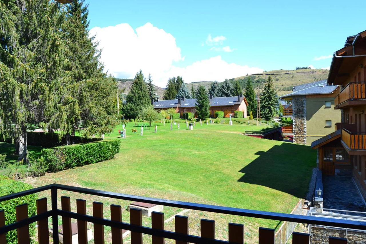 Amplio Apartamento en Llivia con piscina Exterior foto