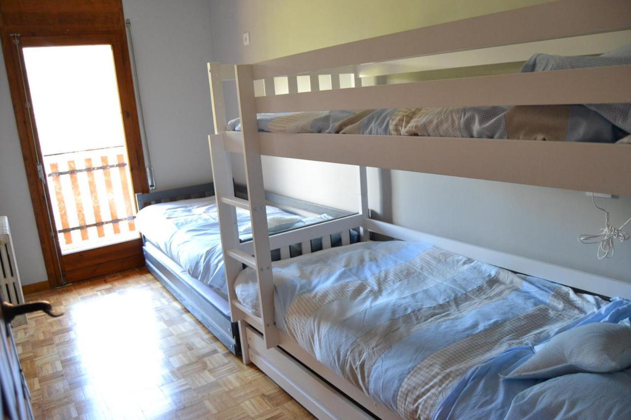 Amplio Apartamento en Llivia con piscina Exterior foto