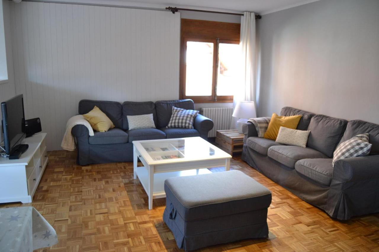 Amplio Apartamento en Llivia con piscina Exterior foto